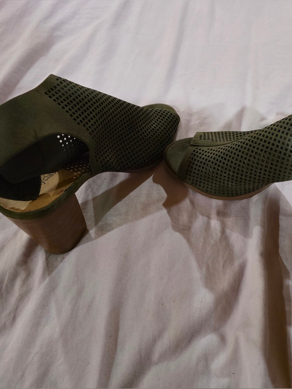 Cityclassified Olive Green Perforated Open-Toe Block Heel Mules